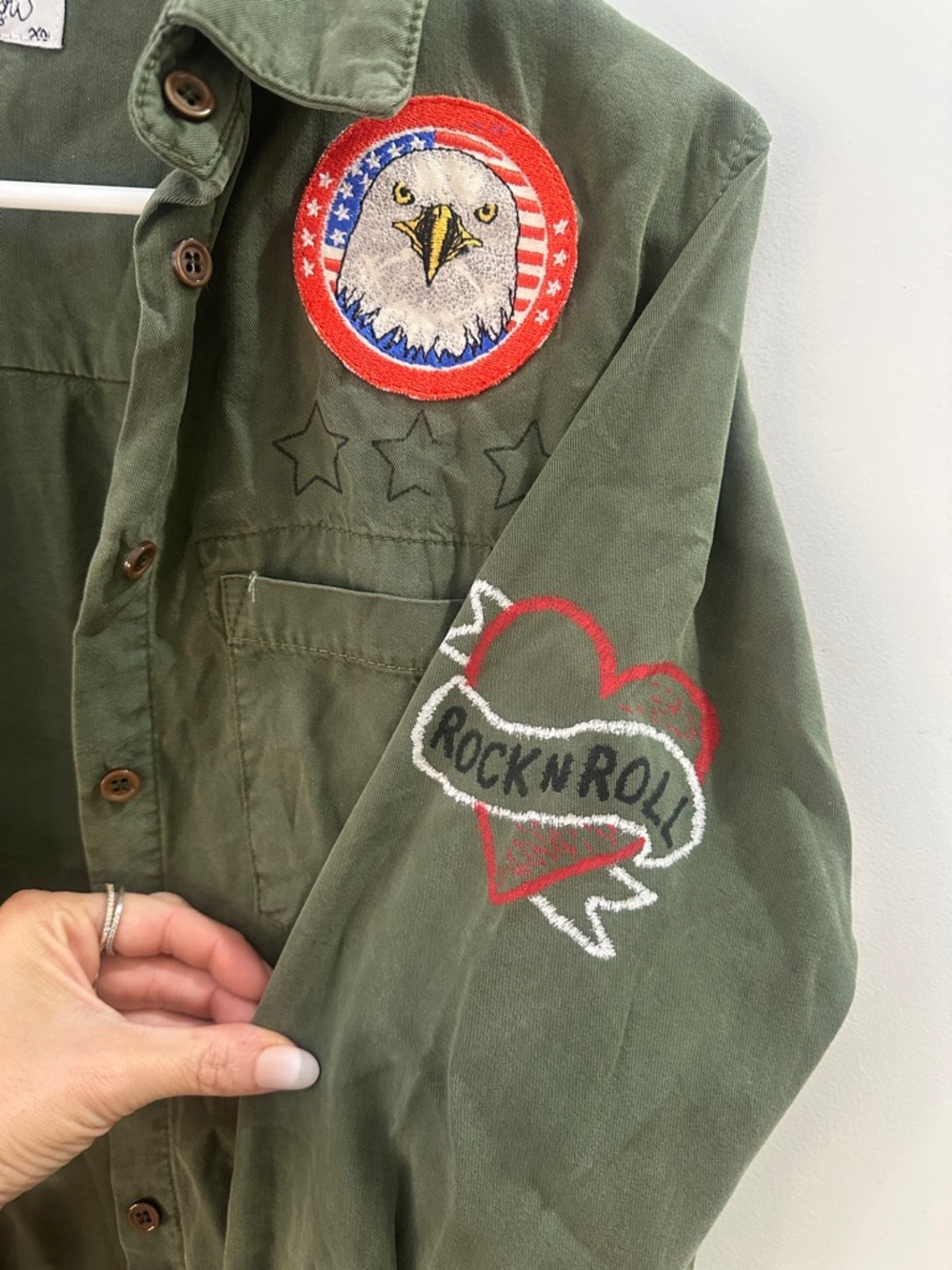Lauren Moshi Wearable Art Green Military Grunge Top with Eagle Patch Size XS EUC - Picture 3 of 7